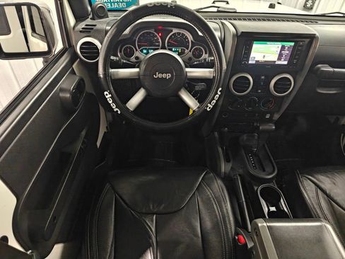 Used 2010 Jeep Wrangler Unlimited Sahara w/ Trailer Tow Group image 4