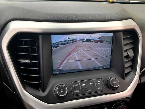 Used 2019 GMC Acadia SLT image 18