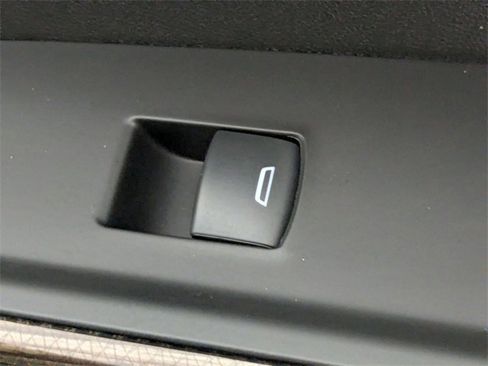 Used 2021 Chevrolet Silverado 1500 LT w/ Safety Package II image 33