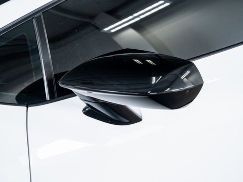 Used 2018 Lamborghini Huracan Performante image 21