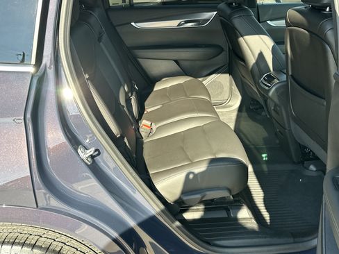 Used 2024 Cadillac XT6 Luxury w/ LPO, Floor Liner Package AWD/4WD image 16