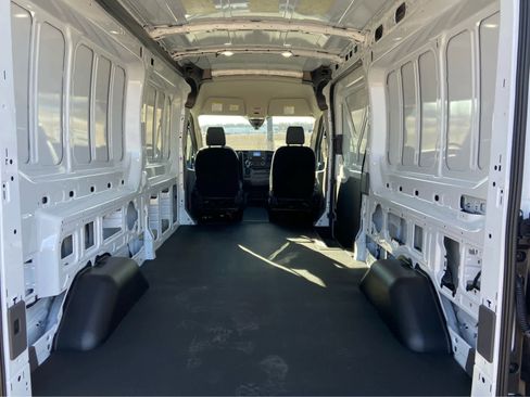 New 2025 Ford Transit 250 148 Medium Roof image 8