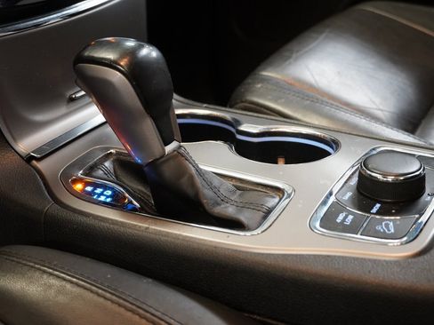 Used 2020 Jeep Grand Cherokee Limited w/ Premium Lighting Group image 22