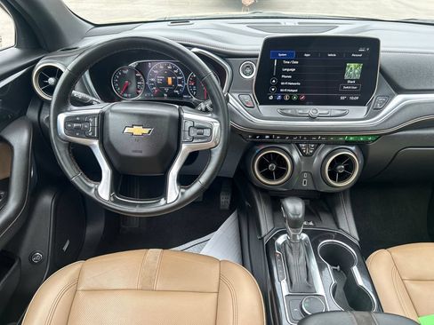 Used 2023 Chevrolet Blazer Premier w/ Enhanced Convenience Package FWD image 17