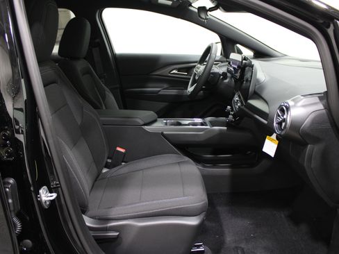 New 2026 Chevrolet Equinox EV LT image 29