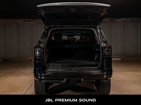 Used 2023 Toyota 4Runner Limited AWD/4WD image 8