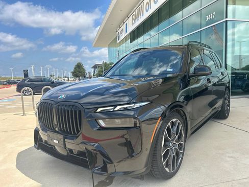 Used 2024 BMW X7 xDrive40i w/ M Sport Package AWD/4WD image 16