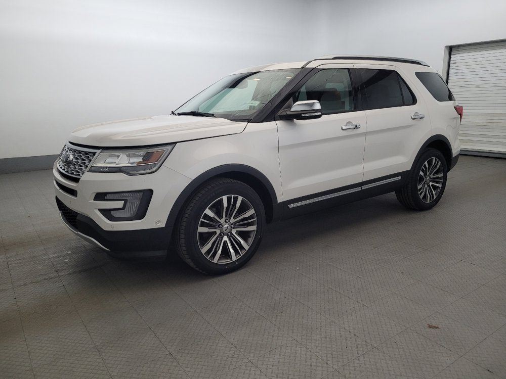 Used 2017 Ford Explorer Platinum AWD/4WD image 2