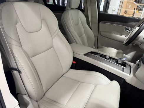 Used 2023 Volvo XC90 B6 Ultimate w/ Lounge Package AWD/4WD image 21