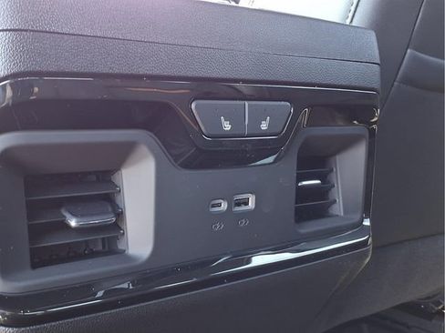 New 2026 GMC Sierra 2500 AT4 AWD/4WD image 21