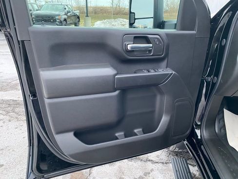 New 2025 Chevrolet Silverado 3500 W/T image 9