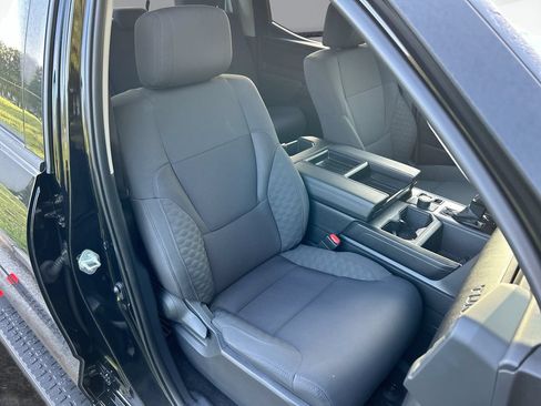 Used 2024 Toyota Tundra SR5 w/ SR5 Convenience Package AWD/4WD image 31
