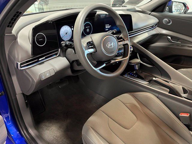 Used 2024 Hyundai Elantra SEL FWD image 19