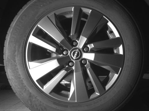 Used 2025 Nissan Pathfinder SV image 15