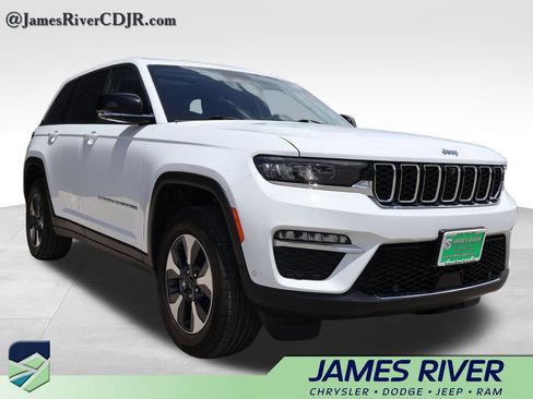 Used 2022 Jeep Grand Cherokee Limited 4xe w/ Luxury Tech Group II AWD/4WD image 6