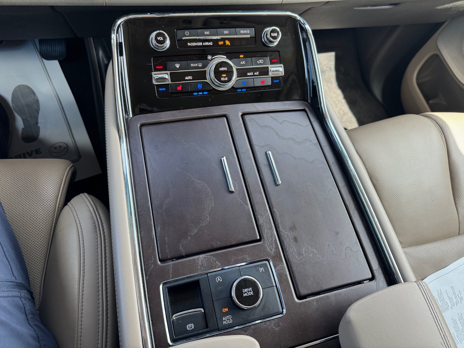 Used 2023 Lincoln Navigator Reserve RWD image 15