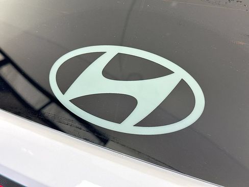 New 2026 Hyundai Tucson Limited FWD image 22