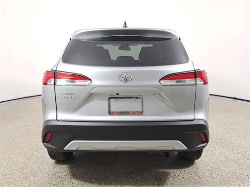 Used 2022 Toyota Corolla Cross L image 6