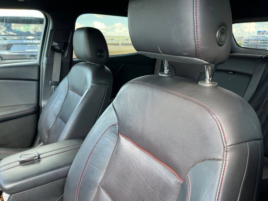 Used 2020 Chevrolet Blazer RS w/ LPO, Cargo Package FWD image 9