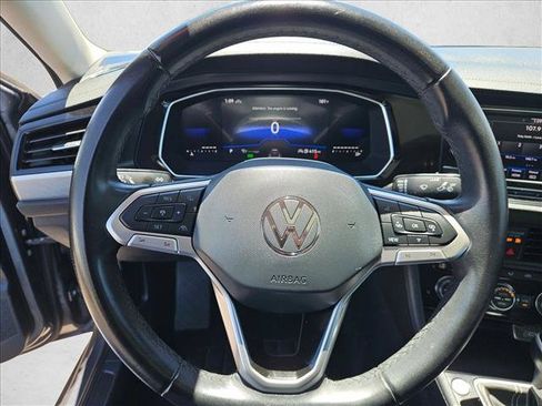 Used 2024 Volkswagen Jetta SE FWD image 12