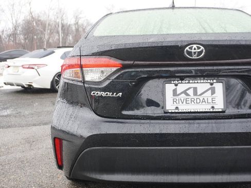 Used 2024 Toyota Corolla LE image 12