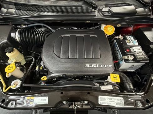 Used 2018 Dodge Grand Caravan SXT FWD image 23