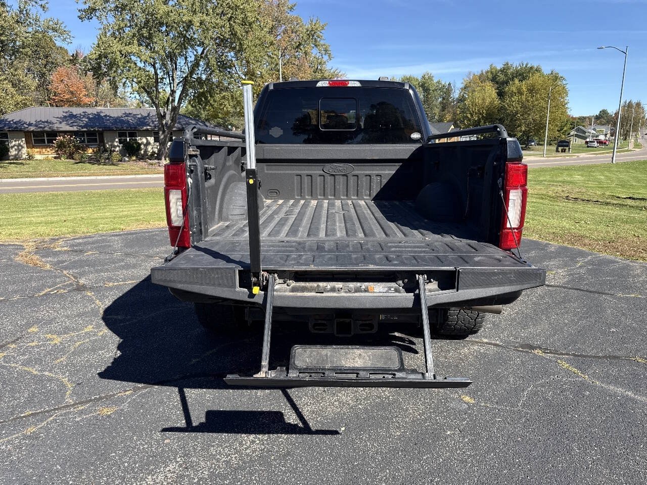 Used 2020 Ford F350 Lariat AWD/4WD image 8
