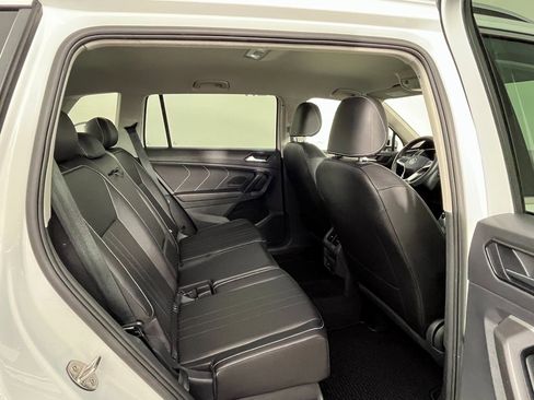 Used 2024 Volkswagen Tiguan SE image 23