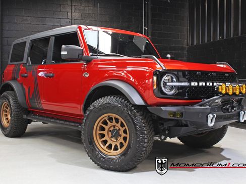 Used 2023 Ford Bronco Wildtrak AWD/4WD image 1