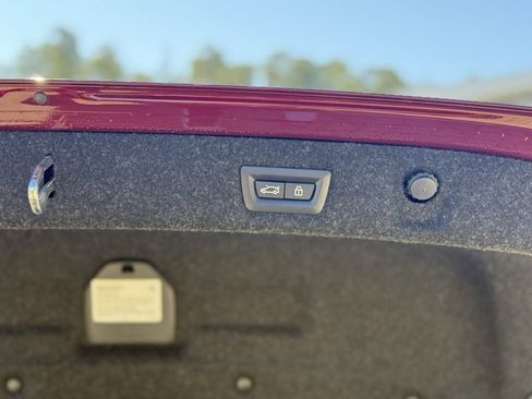 Certified 2023 BMW 530e w/ M Sport Package image 21