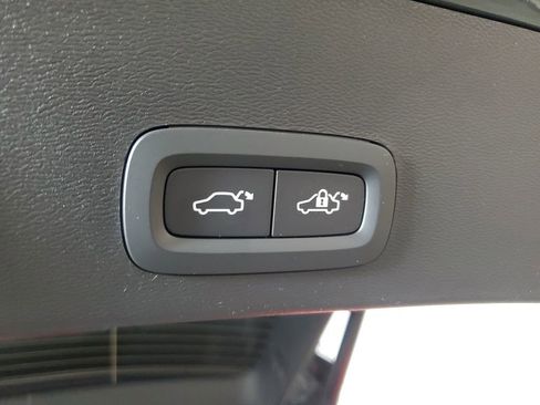 New 2026 Volvo XC40 B5 Core image 10