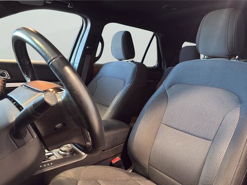 Certified 2018 Ford Explorer XLT w/ Equipment Group 201A AWD/4WD image 11