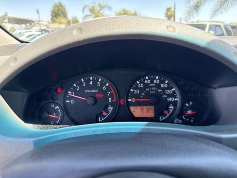 Used 2015 Nissan Xterra 2WD image 31