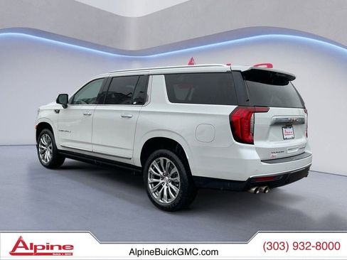Certified 2022 GMC Yukon XL Denali w/ Denali Ultimate Package AWD/4WD image 3