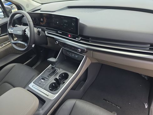 New 2027 Kia Carnival FWD image 11
