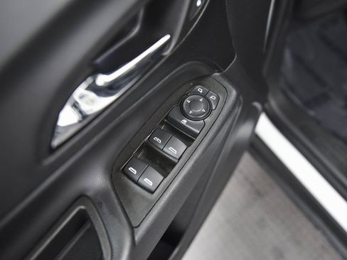 Used 2023 Chevrolet Equinox LT w/ LPO, Floor Liner Package image 10