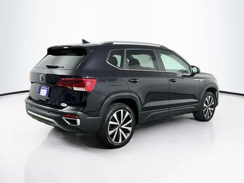 Used 2024 Volkswagen Taos SE FWD image 8