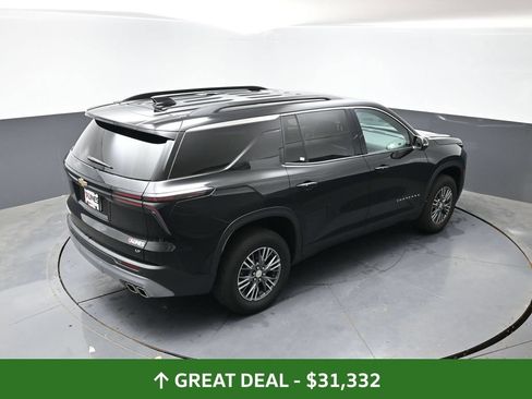 Used 2024 Chevrolet Traverse LT FWD image 14