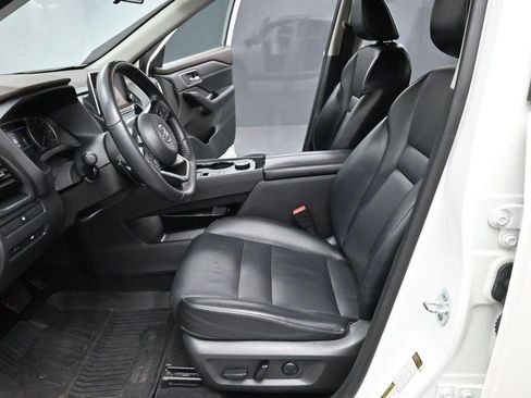 Used 2021 Nissan Rogue SV w/ Premium Package AWD/4WD image 13