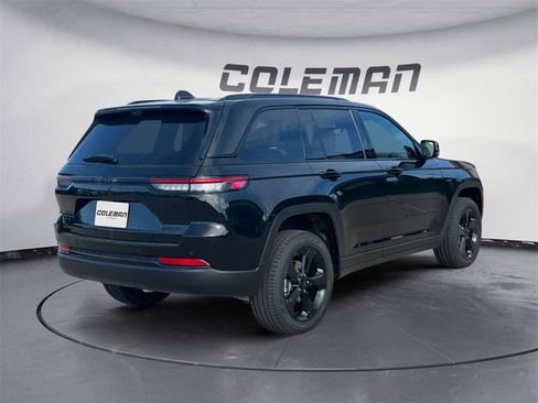 New 2025 Jeep Grand Cherokee Limited w/ Luxury Tech Group II image 5