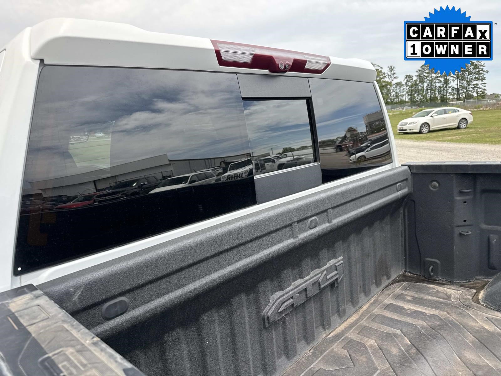 Used 2024 GMC Sierra 1500 AT4 w/ Technology Package AWD/4WD image 13