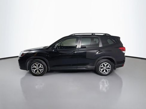 Used 2021 Subaru Forester Premium AWD/4WD image 9