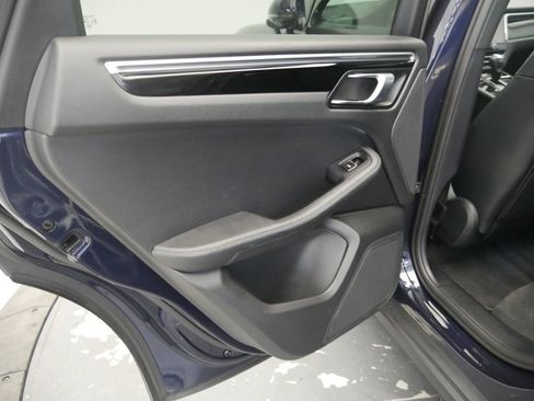 Certified 2023 Porsche Macan image 19
