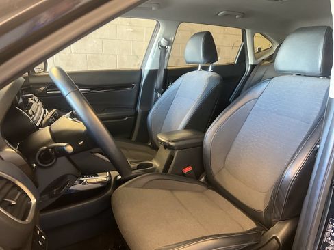 Used 2023 Kia Seltos S w/ Navigation Package FWD image 13