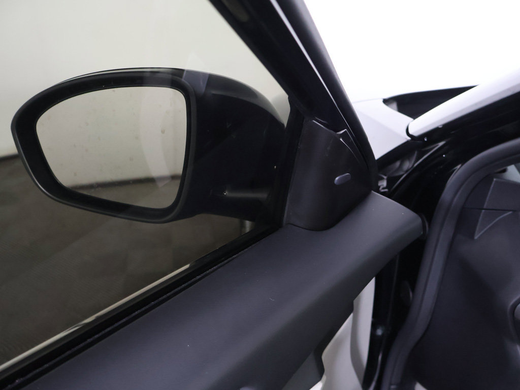 Used 2025 Nissan Altima 2.5 SL FWD image 35