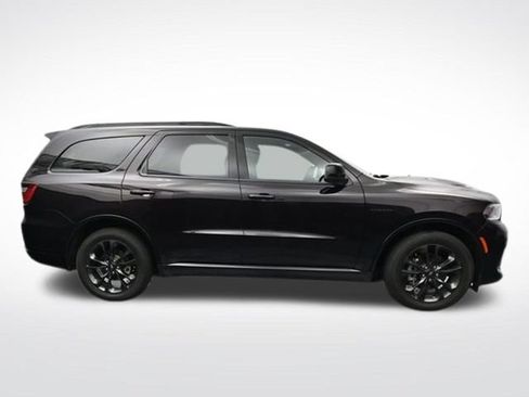 Used 2024 Dodge Durango GT RWD image 3