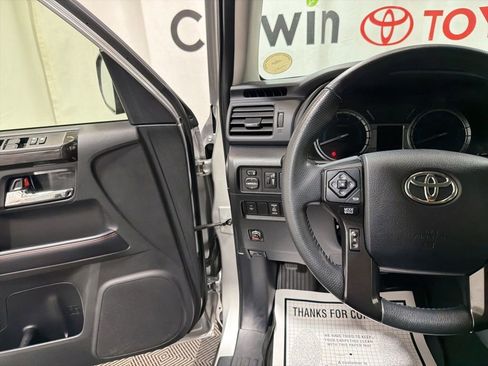 Used 2019 Toyota 4Runner TRD Off-Road Premium AWD/4WD image 26