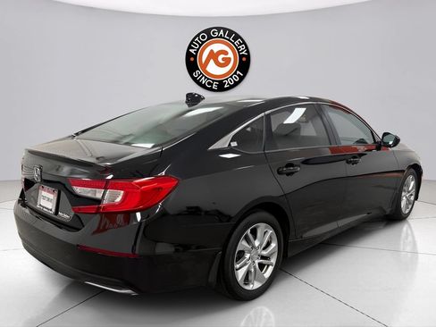 Used 2018 Honda Accord LX image 3
