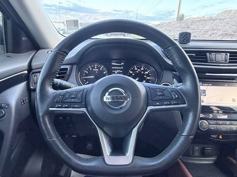 Used 2017 Nissan Rogue SL w/ SL Premium Package image 9