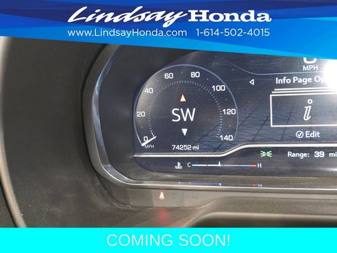 Used 2023 GMC Yukon SLT AWD/4WD image 14